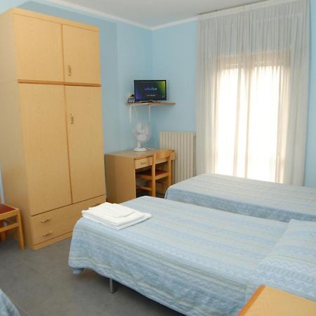 Hotel Del Duca Montedinove Bagian luar foto