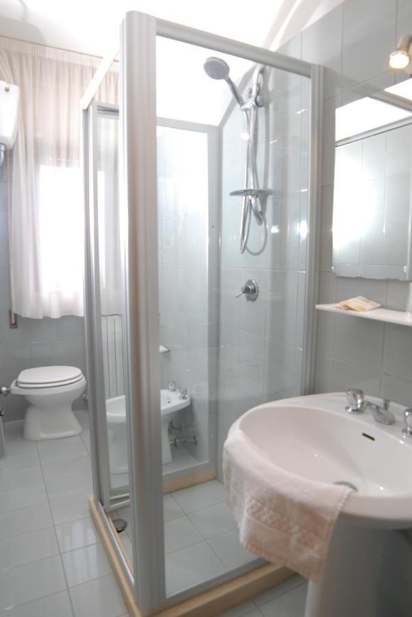 Hotel Del Duca Montedinove Bagian luar foto